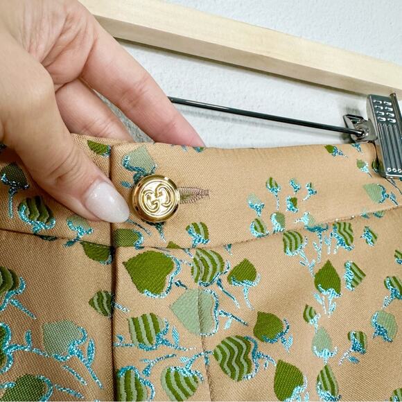 Gucci Women’s Silk Shorts Size 42 $1200 Green Hearts - Picture 4 of 9